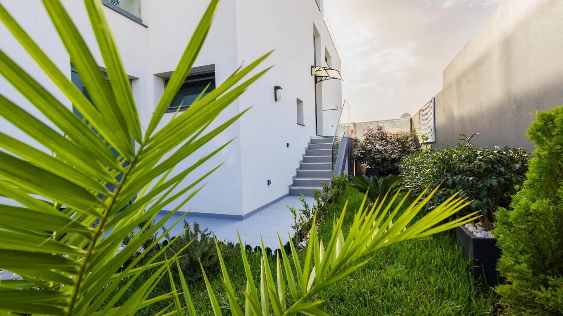 Villa Helena Amber Apartment 카니코 아파트호텔