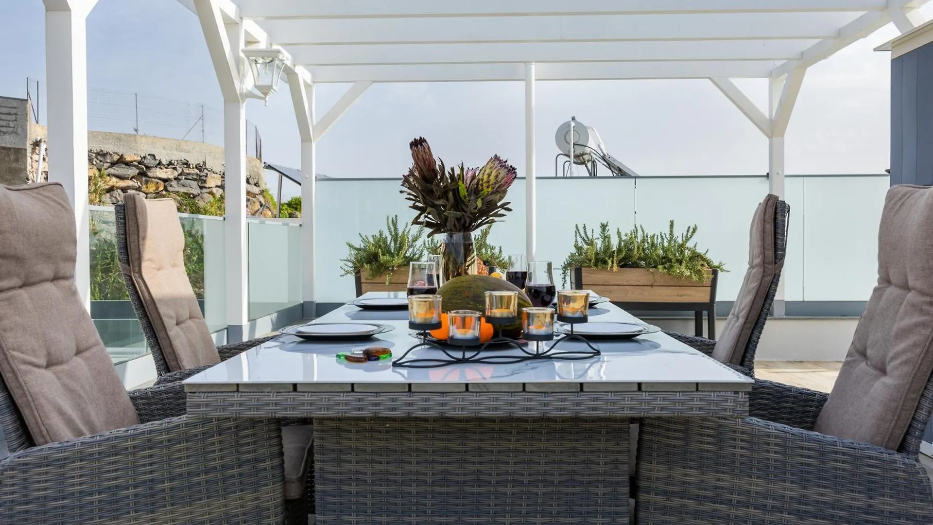Villa Helena Amber Apartment 카니코