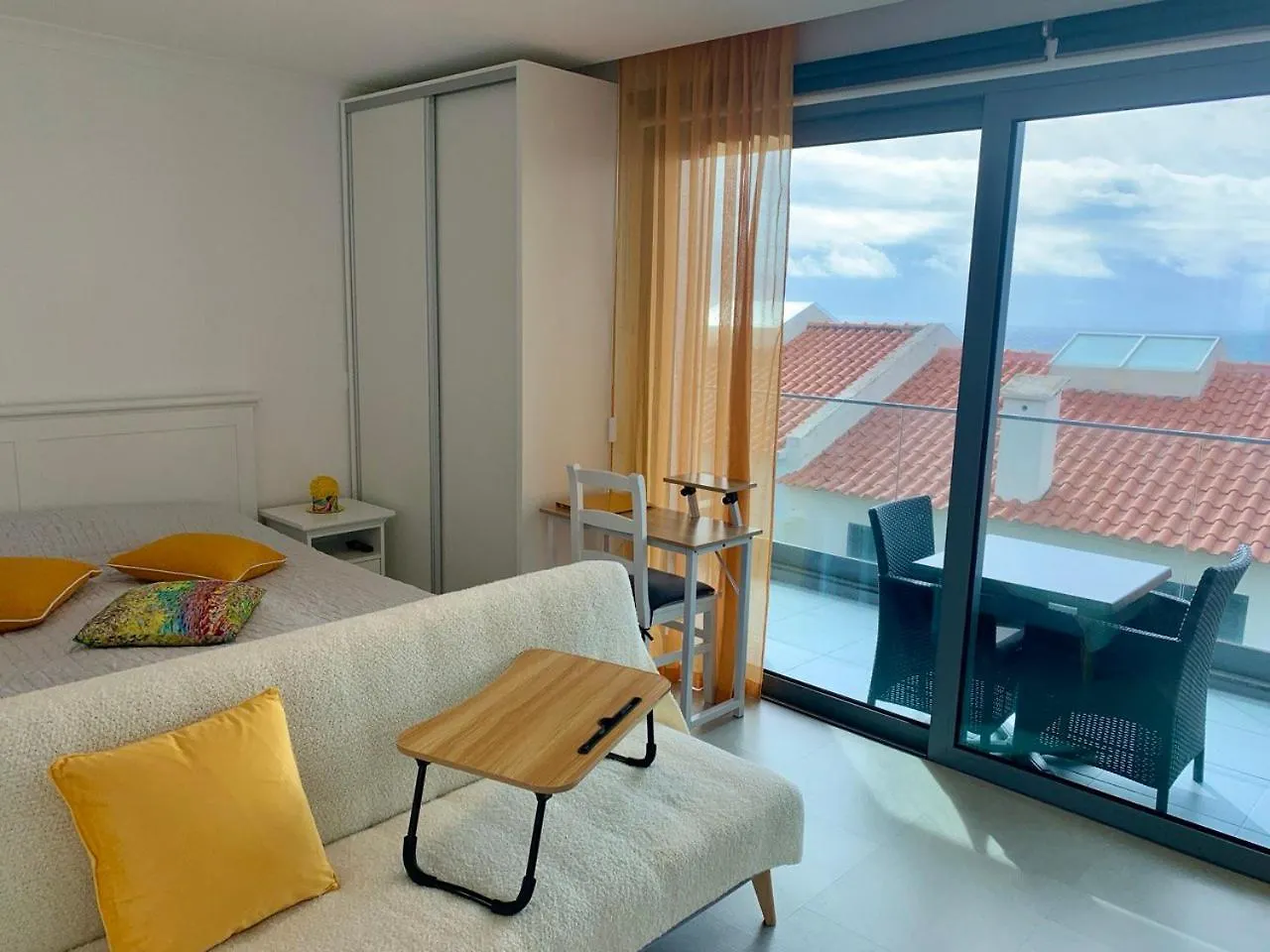Villa Helena Amber Apartment Caniço 0*,  Portugal